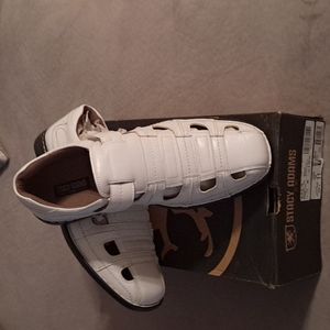 Stacy Adam's, 11, white